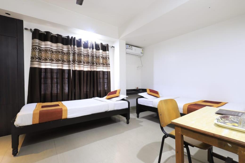 Hotel Rashmi Guwahati Exterior foto